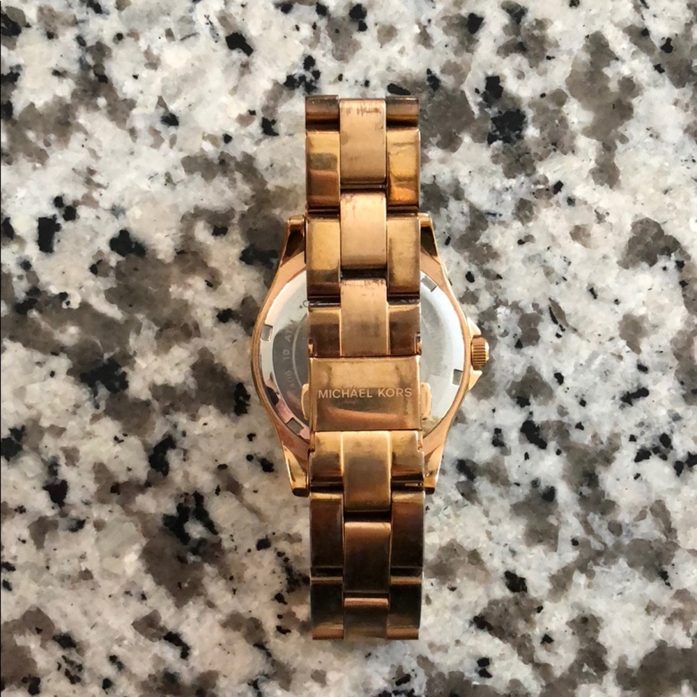 Michael Kors rose gold watch - Picture 2 of 3